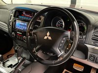 USED 2015 65 MITSUBISHI SHOGUN 3.2 DI-DC SG4 SUV 5dr Diesel Auto 4WD Euro 6 LWB (187 ps) 