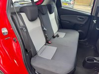 USED 2018 68 TOYOTA YARIS 1.5 VVT-h Icon Hatchback 5dr Petrol Hybrid E-CVT Euro 6 (s/s) (100 ps) Full TOYOTA Service History  |  Only 2 Owners From Brand New