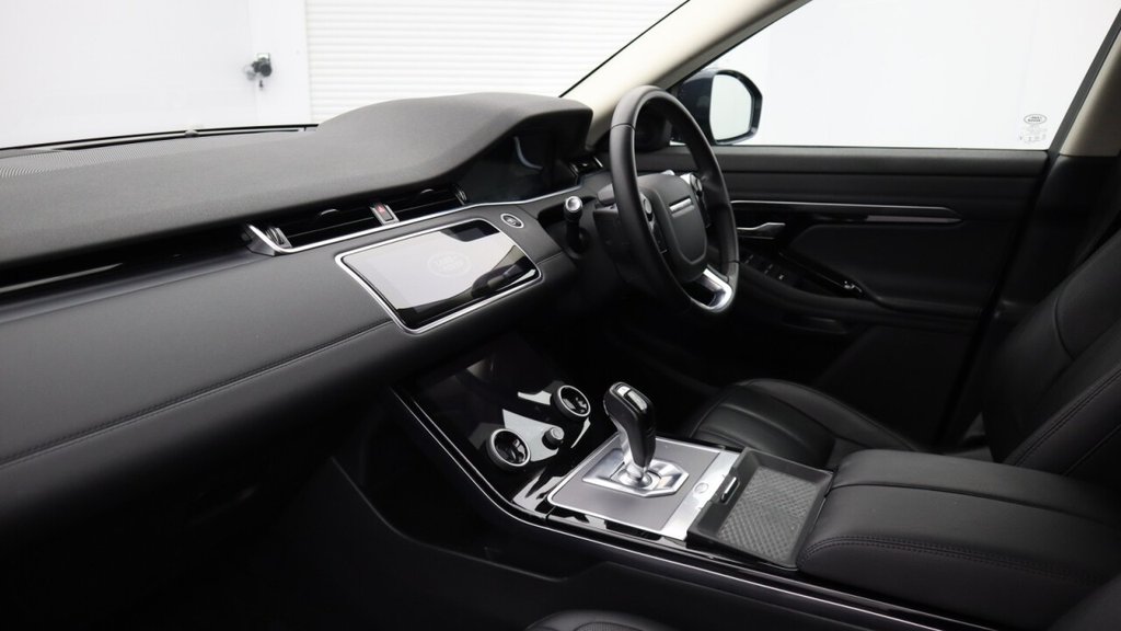 USED 2019 69 LAND ROVER RANGE ROVER EVOQUE 2.0 D150 SE SUV 5dr Diesel Auto 4WD Euro 6 (s/s) (150 ps) Land Rover Dealer Service History, A Stunning Example.