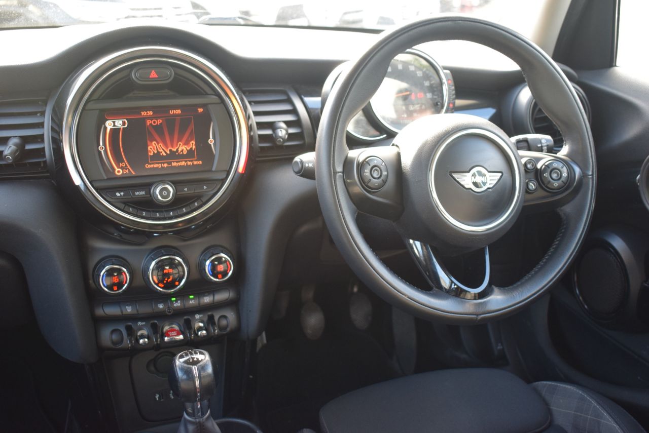 2015 MINI HATCH 1.5 Cooper Hatchback 5dr Petrol Manual Euro 6 (s/s) (136 ps) Just Serviced - vehicle photo 16 for sale on PureCar