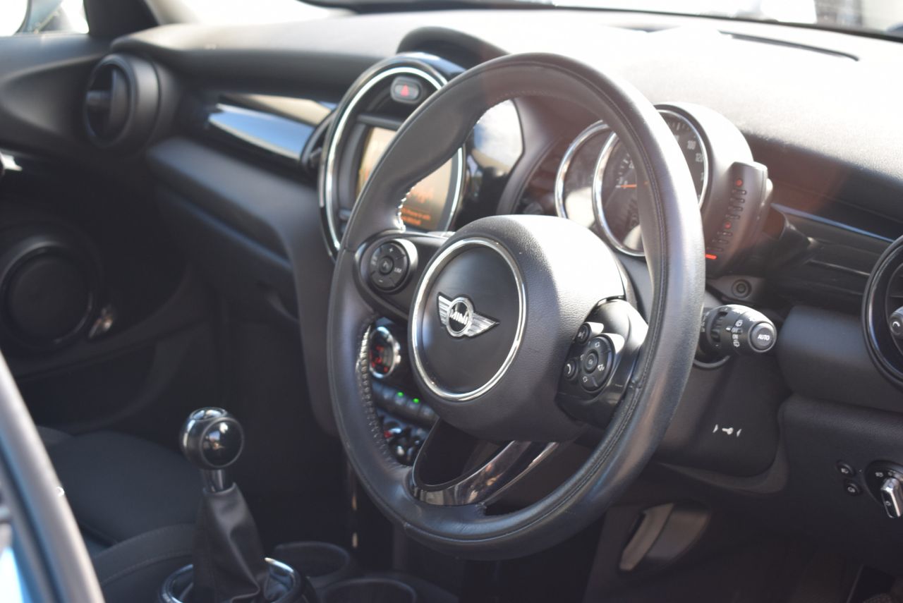 2015 MINI HATCH 1.5 Cooper Hatchback 5dr Petrol Manual Euro 6 (s/s) (136 ps) Just Serviced - vehicle photo 17 for sale on PureCar