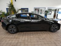 USED 2022 22 TESLA Model 3 Standard Range Plus Saloon 4dr Electric Auto RWD (241 bhp) SUNROOF, SAT NAV LEARTHER, FULLY INSPECTED AND UPDATED. SMARTPHONE INTEGRATION, HEATED SEATS, FIXED PANORAMIC ROOF, LANE ASSIST, LED, ADAPTIVE CRUISE, HEAT PUMP