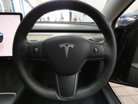 USED 2022 22 TESLA Model 3 Standard Range Plus Saloon 4dr Electric Auto RWD (241 bhp) SUNROOF, SAT NAV LEARTHER, FULLY INSPECTED AND UPDATED. SMARTPHONE INTEGRATION, HEATED SEATS, FIXED PANORAMIC ROOF, LANE ASSIST, LED, ADAPTIVE CRUISE, HEAT PUMP