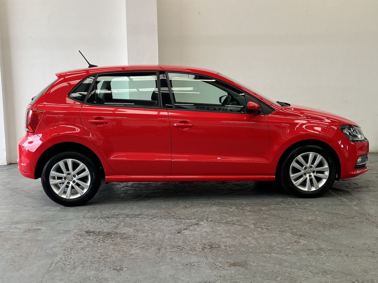 2017 VOLKSWAGEN POLO MATCH 1.2 TSI DSG - vehicle photo 3 for sale on PureCar