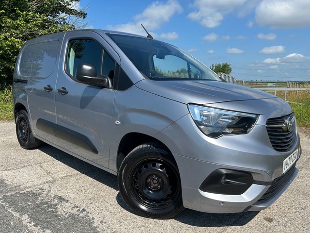 View our Vauxhall Combo 1.5 Turbo D 2000 Sportive Panel Van 4dr Diesel Manual L1 H1 Euro 6 (s/s) (100 ps)