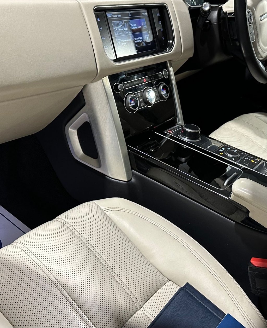 USED 2015 65 LAND ROVER RANGE ROVER 3.0 TD V6 Vogue SUV 5dr Diesel Auto 4WD Euro 6 (s/s) (258 ps) 
