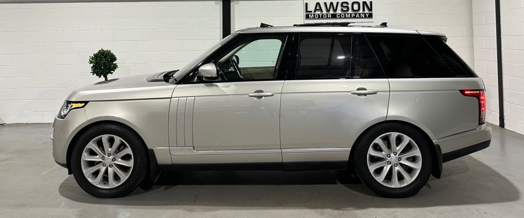 USED 2015 65 LAND ROVER RANGE ROVER 3.0 TD V6 Vogue SUV 5dr Diesel Auto 4WD Euro 6 (s/s) (258 ps) 