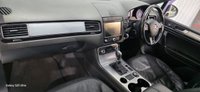 USED 2017 17 VOLKSWAGEN TOUAREG 3.0 TDI V6 BlueMotion Tech R-Line SUV 5dr Diesel Tiptronic 4WD Euro 6 (s/s) (262 ps) 
