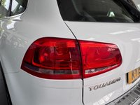 USED 2015 15 VOLKSWAGEN TOUAREG 3.0 TDI V6 BlueMotion Tech SE SUV 5dr Diesel Tiptronic 4WD Euro 6 (s/s) (204 ps) Touchscreen Nav | Heated Seats