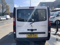 USED 2019 19 RENAULT TRAFIC 1.6 dCi 27 Business Minibus 9 Seater Double Cab 5dr Diesel Manual SWB Euro 6 (9 Seat) (120 bhp) 