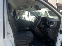 USED 2019 19 RENAULT TRAFIC 1.6 dCi 27 Business Minibus 9 Seater Double Cab 5dr Diesel Manual SWB Euro 6 (9 Seat) (120 bhp) 