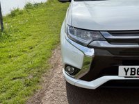 USED 2015 65 MITSUBISHI OUTLANDER 2.0h 12kWh GX4h SUV 5dr Petrol Plug-in Hybrid CVT 4WD Euro 6 (s/s) (200 ps) **HEATED STEERING WHEEL**FULL LEATHER**CRUISE CONTROL**