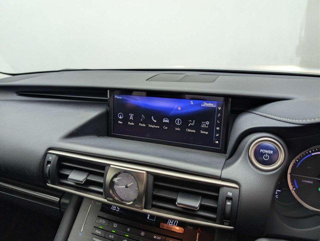 USED 2017 17 LEXUS IS 2.5 IS 300h Premier CVT 4dr CLICK & COLLECT/ HOME DELIVERY