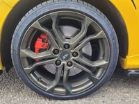 USED 2015 65 RENAULT CLIO 1.6 TCe Renaultsport Nav Lux Hatchback 5dr Petrol Auto Euro 6 (200 ps) AMAZING SPEC - BEST COLOUR