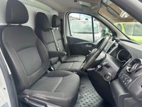 USED 2020 70 RENAULT TRAFIC 2.0 dCi ENERGY 30 Sport Panel Van 5dr Diesel Manual LWB Standard Roof Euro 6 (120 ps) NO VAT FSH LWB SPORT !!!! FRESH MOT + SERVICE !!! WELL PRICED