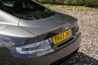USED 2014 63 ASTON MARTIN DB9 6.0 V12 Carbon Edition Coupe 2dr Petrol T-TronicII Euro 5 (510 bhp) 