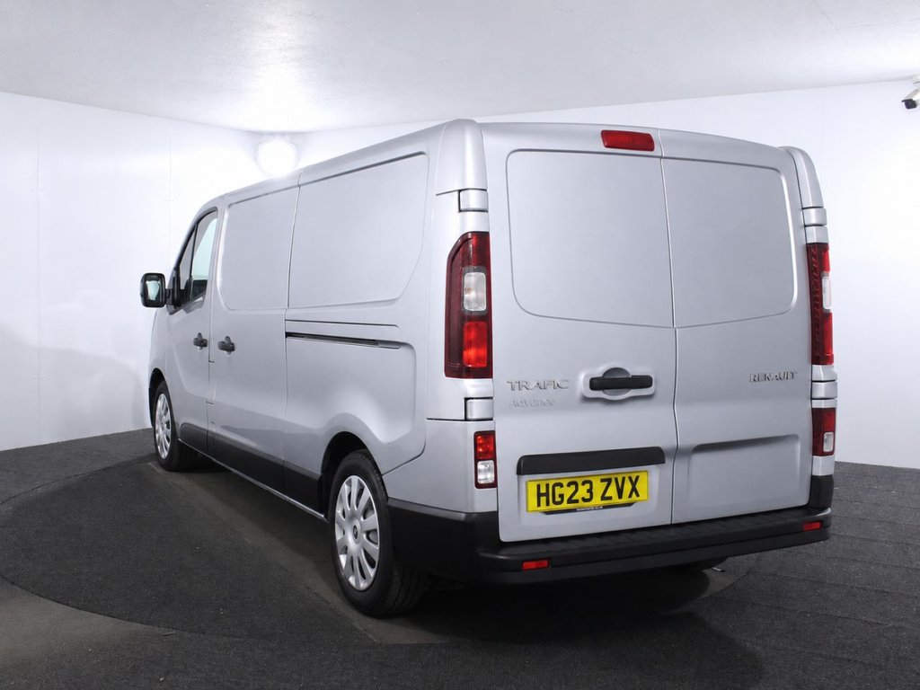 USED 2023 23 RENAULT TRAFIC 2.0 dCi Blue LL30 Advance Panel Van 5dr Diesel Manual L2 H1 Euro 6 (s/s) (130 ps) PLUS VAT