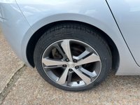 USED 2017 17 PEUGEOT 308 1.2 PureTech Allure Hatchback 5dr Petrol Manual Euro 6 (s/s) (130 ps) GREAT SERVICE HISTORY WITH THIS CAR