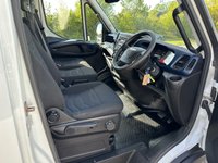 USED 2019 19 IVECO DAILY TIPPER 3.0D HPI 18V Business 70C 3450 2dr Diesel HiMatic MWB Euro 6 (DRW) (180 ps) - TWIN REAR WHEELS - TOOL POD STORAGE - 
