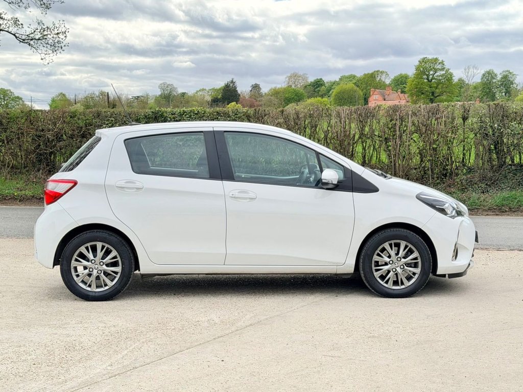 USED 2017 TOYOTA YARIS 1.5 VVT-i Icon Hatchback 5dr Petrol CVT Euro 6 (111 ps) 1 Owner|5 Services|Camera|CRS|&pound;35 Annual Road Tax|