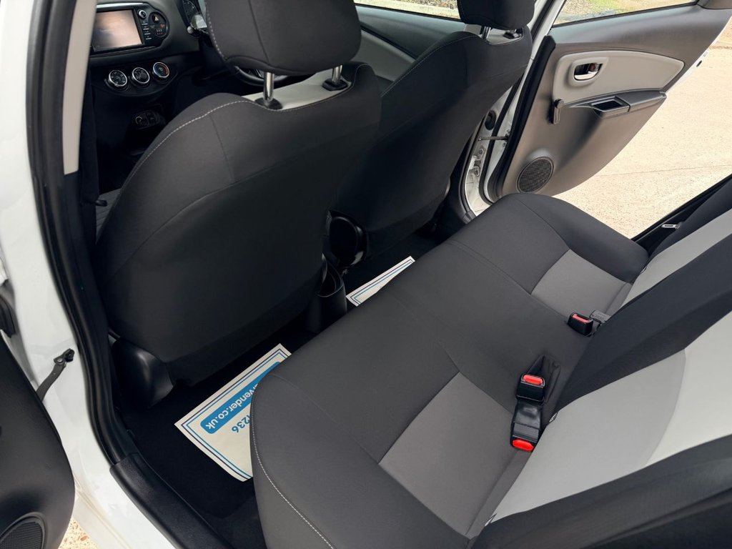 USED 2017 TOYOTA YARIS 1.5 VVT-i Icon Hatchback 5dr Petrol CVT Euro 6 (111 ps) 1 Owner|5 Services|Camera|CRS|&pound;35 Annual Road Tax|