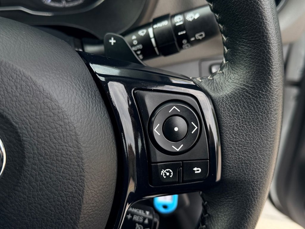 USED 2017 TOYOTA YARIS 1.5 VVT-i Icon Hatchback 5dr Petrol CVT Euro 6 (111 ps) 1 Owner|5 Services|Camera|CRS|&pound;35 Annual Road Tax|