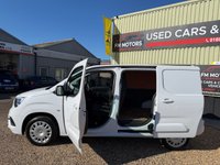USED 2023 73 VAUXHALL COMBO 1.5 Turbo D 2300 Pro Panel Van 5dr Diesel Manual L1 H1 Euro 6 (s/s) (100 ps) Drives superb !