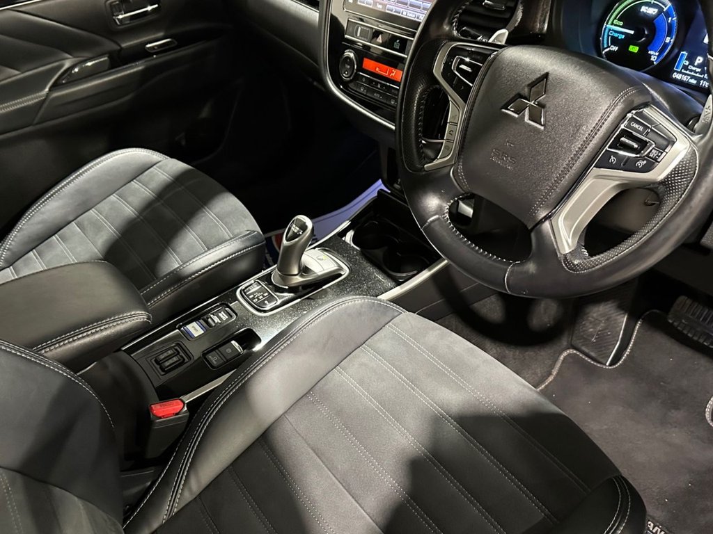 USED 2018 68 MITSUBISHI OUTLANDER 2.4h TwinMotor 13.8kWh Juro SUV 5dr Petrol Plug-in Hybrid CVT 4WD Euro 6 (s/s) (209 ps) 