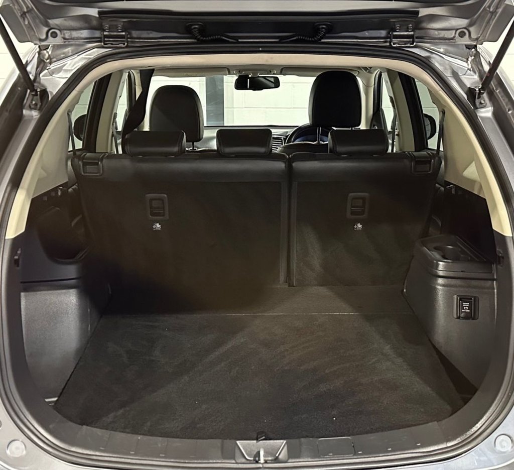 USED 2018 68 MITSUBISHI OUTLANDER 2.4h TwinMotor 13.8kWh Juro SUV 5dr Petrol Plug-in Hybrid CVT 4WD Euro 6 (s/s) (209 ps) 