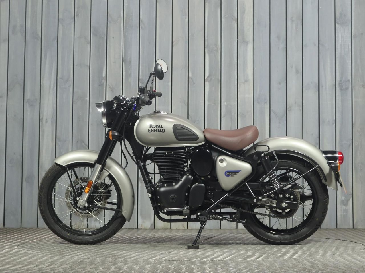 ROYAL ENFIELD Classic 350