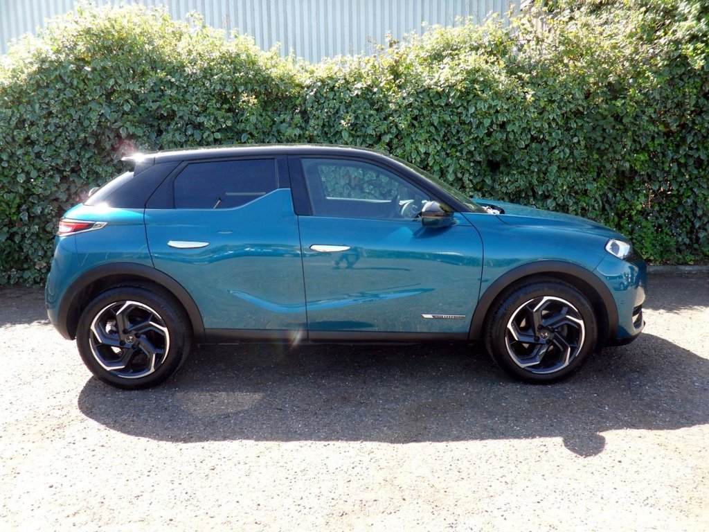 USED 2020 20 DS AUTOMOBILES DS 3 CROSSBACK 1.2 PureTech Prestige Crossback 5dr Petrol Manual Euro 6 (s/s) (100 ps) Millennium Blue - Onyx Black Roof