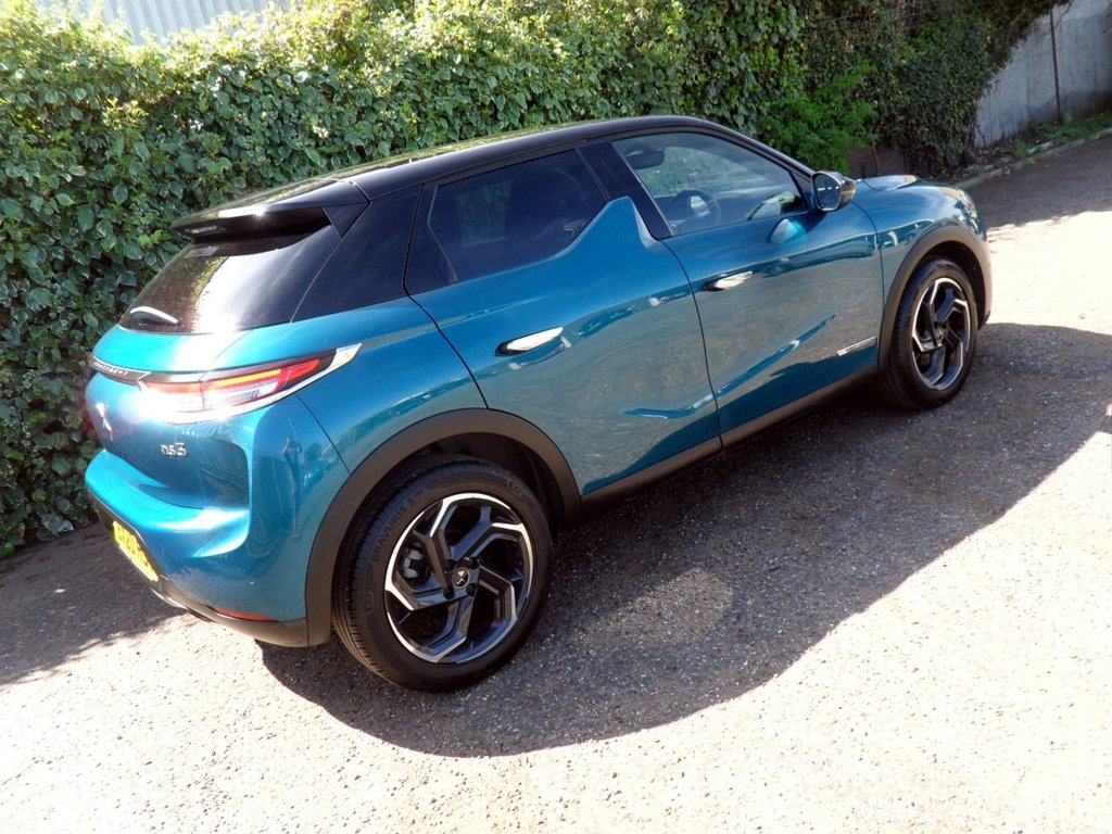USED 2020 20 DS AUTOMOBILES DS 3 CROSSBACK 1.2 PureTech Prestige Crossback 5dr Petrol Manual Euro 6 (s/s) (100 ps) Millennium Blue - Onyx Black Roof
