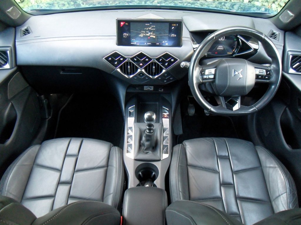 USED 2020 20 DS AUTOMOBILES DS 3 CROSSBACK 1.2 PureTech Prestige Crossback 5dr Petrol Manual Euro 6 (s/s) (100 ps) Millennium Blue - Onyx Black Roof