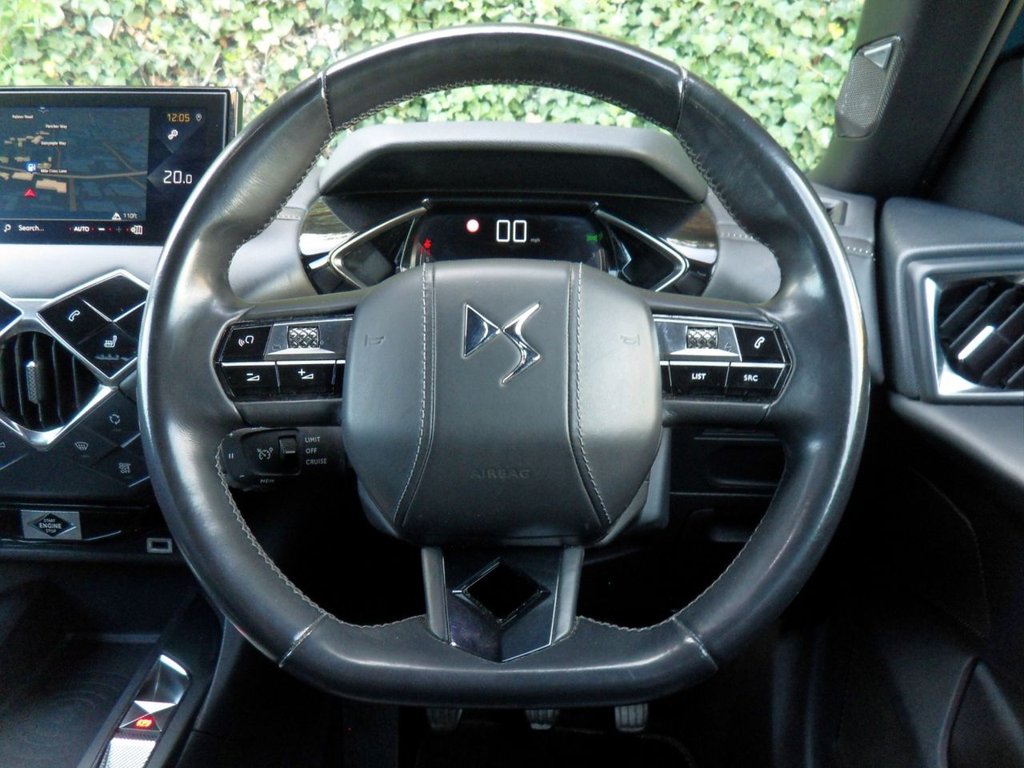 USED 2020 20 DS AUTOMOBILES DS 3 CROSSBACK 1.2 PureTech Prestige Crossback 5dr Petrol Manual Euro 6 (s/s) (100 ps) Millennium Blue - Onyx Black Roof