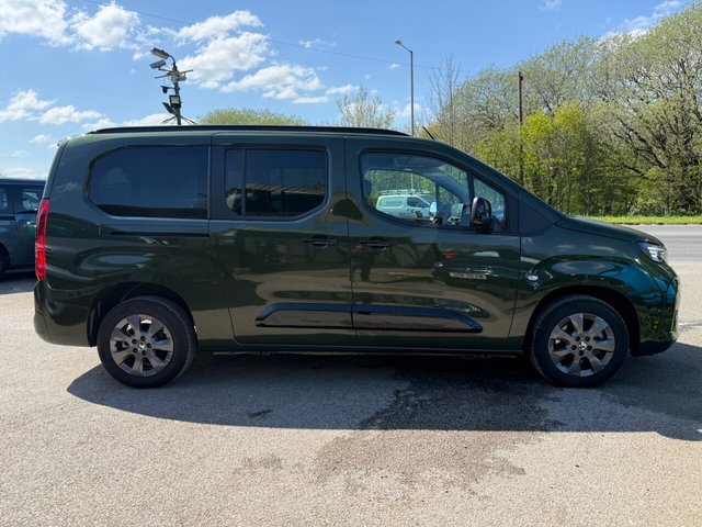 View our VAUXHALL Combo Life Electric