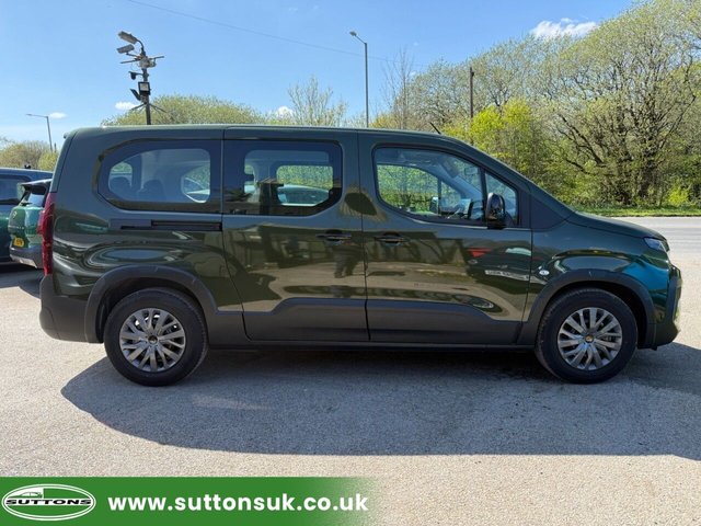 View our PEUGEOT e-Rifter