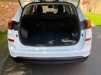USED 2019 19 HYUNDAI TUCSON 1.6 GDi SE Nav SUV 5dr Petrol Manual Euro 6 (s/s) (132 ps) 3 OWNERS, FULL SERVICE HISTORY, 7 SERVICES, 1YR MOT, NAV, ALLOYS, DUAL CLIMATE, BLUETOOTH, CRUISE, REAR CAMERA, DAB RADIO CD, E/WINDOWS, R/LOCKING, FREE WARRANTY, FINANCE AVAILABLE, HPI CLEAR, PART EXCHANGE WELCOME,