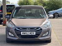 USED 2013 62 HYUNDAI I30 1.6 CRDi Premium Hatchback 5dr Diesel Manual Euro 5 (128 ps) **SATNAV~LEATHER~PANROOF**