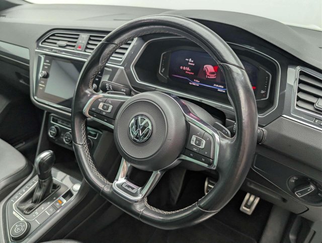 USED 2020 70 VOLKSWAGEN TIGUAN 2.0 Tiguan R-Line Tech TDI 5dr CLICK & COLLECT/ HOME DELIVERY