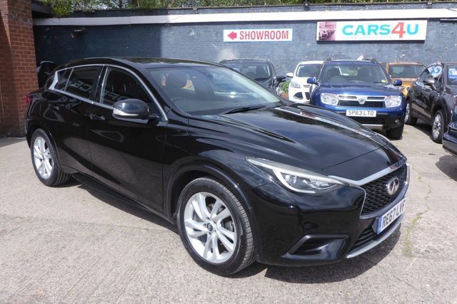 View our INFINITI Q30