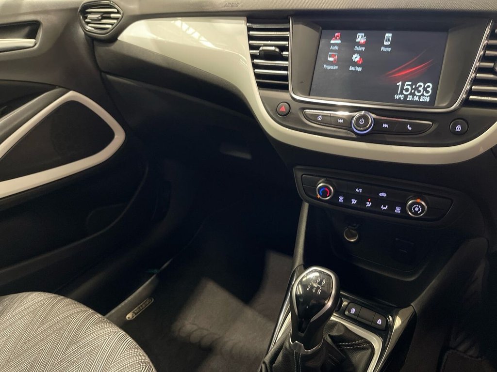 USED 2020 70 VAUXHALL CROSSLAND X 1.2 Griffin SUV 5dr Petrol Manual Euro 6 (s/s) (83 ps) air conditioning