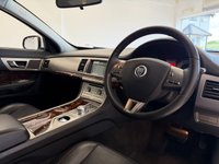 USED 2010 60 JAGUAR XF 3.0 V6 Luxury Saloon 4dr Petrol Auto Euro 4 (238 ps) BLACK LEATHER, SATELLITE NAVIGATION, CLIMATE CONTROL, FRONT & REAR PARKING SENSORS, WOOD TRIM, PARKING CAMERA, PADDLE SHIFT, MULTI FUNCTION STEERING WHEEL, CRUISE CONTROL, ALLOY WHEELS, DAB