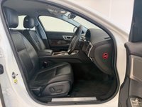 USED 2010 60 JAGUAR XF 3.0 V6 Luxury Saloon 4dr Petrol Auto Euro 4 (238 ps) BLACK LEATHER, SATELLITE NAVIGATION, CLIMATE CONTROL, FRONT & REAR PARKING SENSORS, WOOD TRIM, PARKING CAMERA, PADDLE SHIFT, MULTI FUNCTION STEERING WHEEL, CRUISE CONTROL, ALLOY WHEELS, DAB