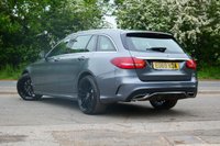 USED 2019 69 MERCEDES-BENZ C-CLASS 2.0 C220d AMG Line (Premium) Estate 5dr Diesel G-Tronic+ 4MATIC Euro 6 (s/s) (194 ps) SELENITE GREY METALLIC PAINTWORK  + REAR CAMERA + CARPLAY + MULTIBEAM