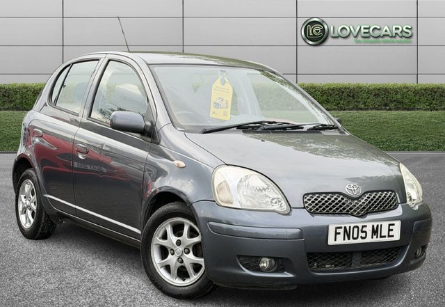 2005 YARIS 1.3 VVT I BLUE HATCHBACK 5DR PETROL MANUAL 133 G KM, 85... photo