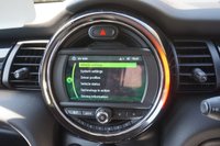 USED 2018 68 MINI HATCH 1.5 One GPF Hatchback 3dr Petrol Manual Euro 6 (s/s) (102 ps) 17"Black JCW Alloys, Black Pack, Nav, DAB, Carplay, USB
