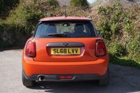 USED 2018 68 MINI HATCH 1.5 One GPF Hatchback 3dr Petrol Manual Euro 6 (s/s) (102 ps) 17"Black JCW Alloys, Black Pack, Nav, DAB, Carplay, USB