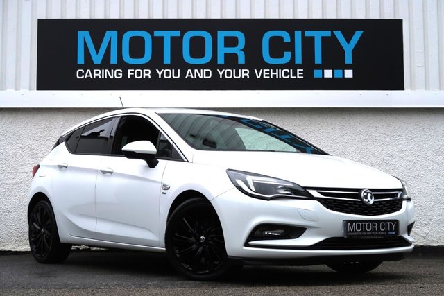 2017 17 VAUXHALL ASTRA 1.4i Turbo SRi Hatchback 5dr Petrol Manual Euro 6 (150 ps) APPLE CAR PLAY / TECH PACK