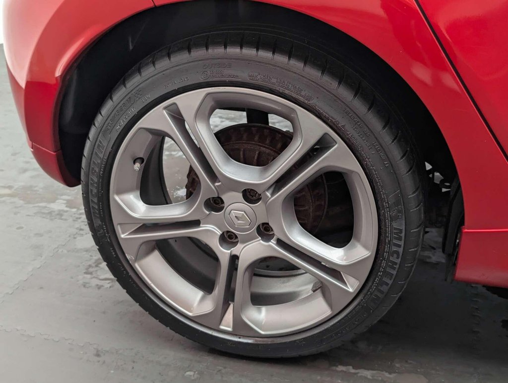 Used 2019 19 RENAULT CLIO 0.9 Clio GT Line TCe 5dr CLICK & COLLECT/ HOME DELIVERY