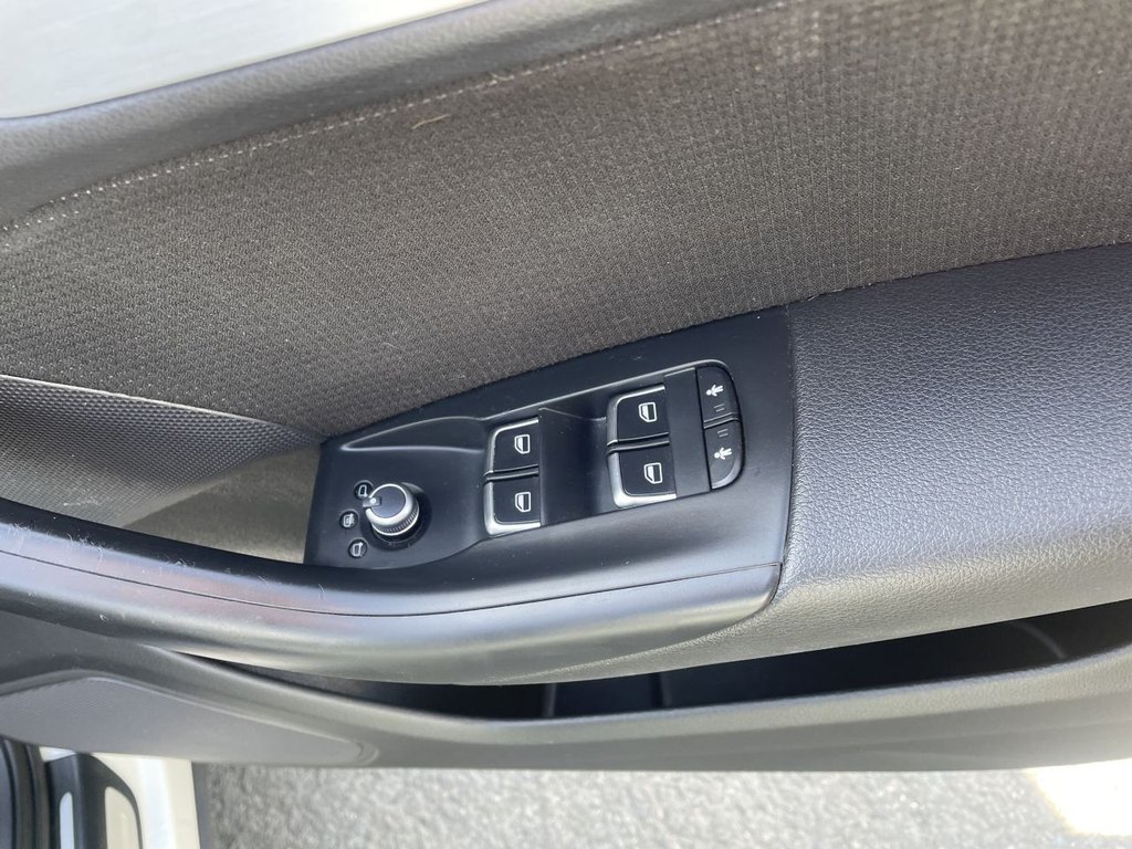 USED 2014 14 AUDI Q3 1.4 TFSI S line SUV 5dr Petrol S Tronic Euro 6 (s/s) (150 ps) Parking Sensors, Sat Nav